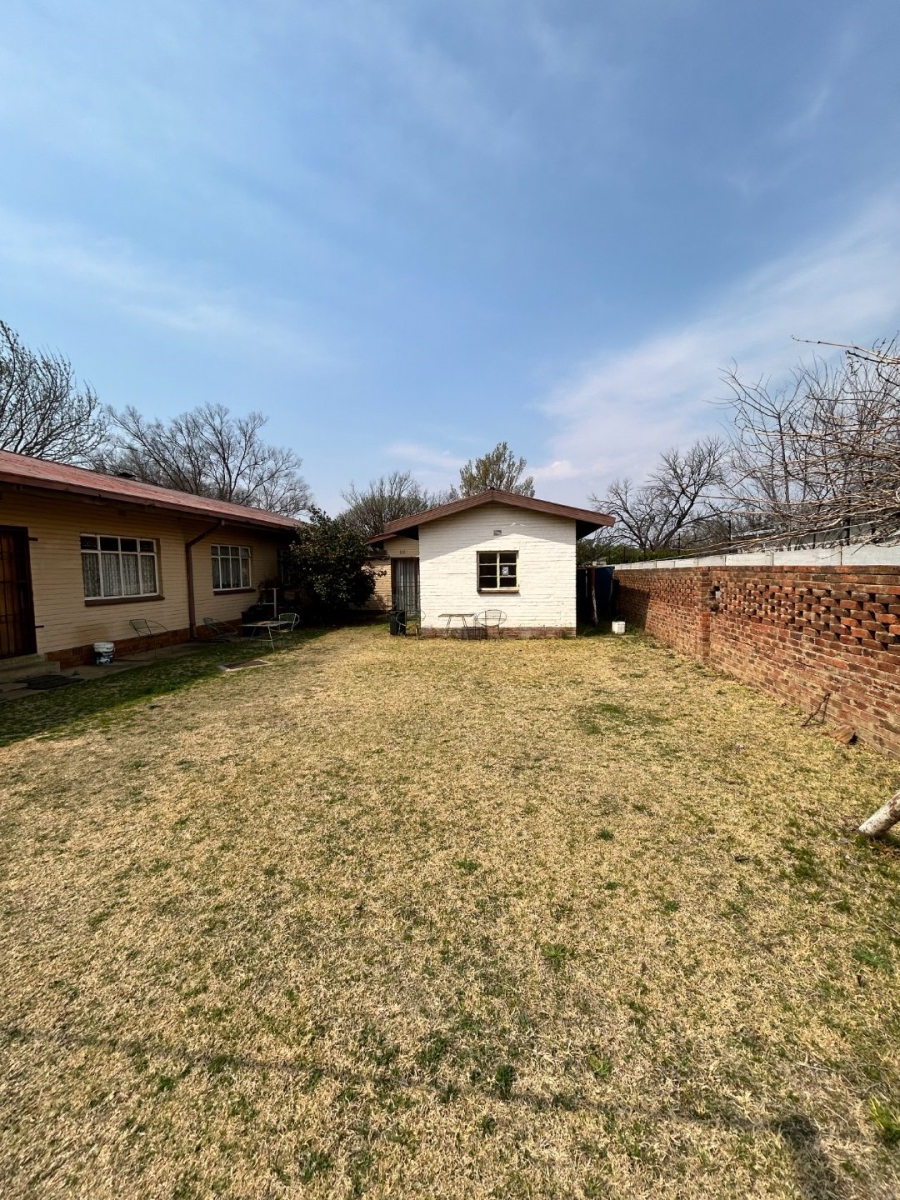 4 Bedroom Property for Sale in Hospitaalheuwel Free State
